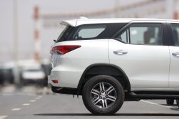 
										2024 FORTUNER 4 CYL ATTITUDE WHITE CHAMOIS full									