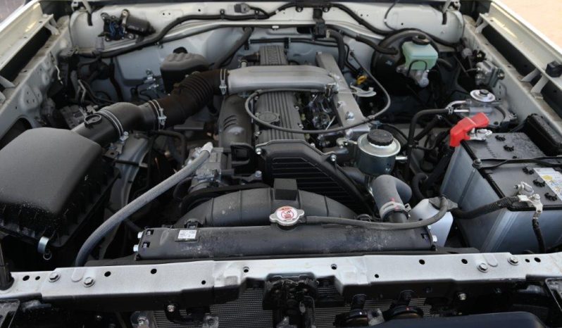 
								2024 Land Cruiser DC 4.2L BASIC full									
