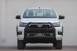 2025 TOYOTA HILUX (Adventure Grade) Double-Cab 4WD 6 A/T