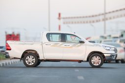 
										2025 TOYOTA HILUX SFX LN full									