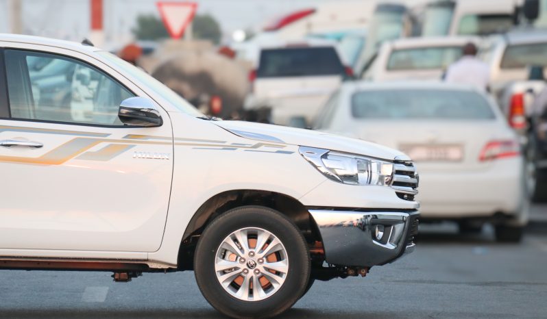 
								2025 TOYOTA HILUX SFX LN full									