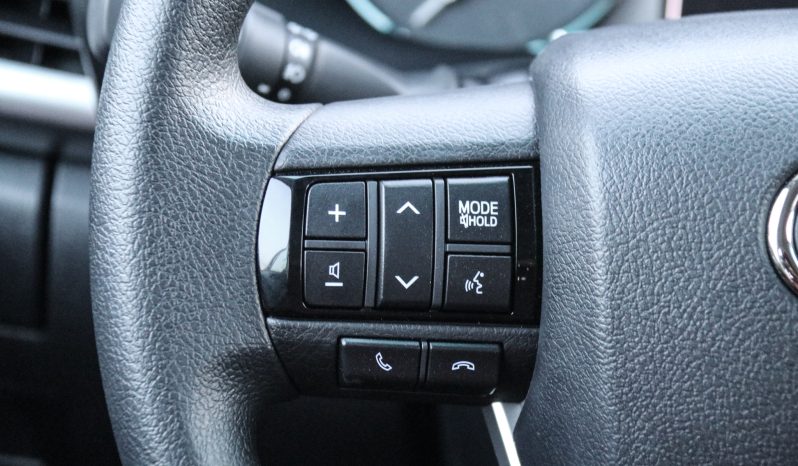 
								2025 TOYOTA HILUX SFX LN full									