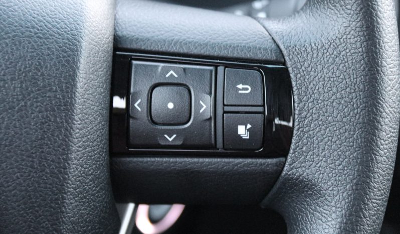 
								2025 TOYOTA HILUX SFX LN full									