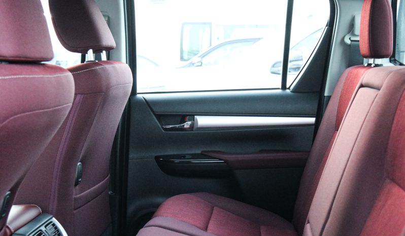 
								2025 TOYOTA HILUX SFX LN full									