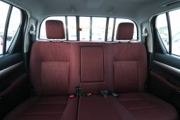 
										2025 TOYOTA HILUX SFX LN full									