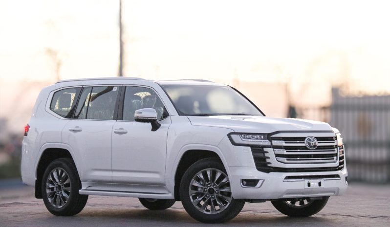 
								2024 TOYOTA LAND CRUISER Turbo VX-R White full									