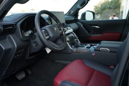
										Land Cruiser VXR 3.5L full									
